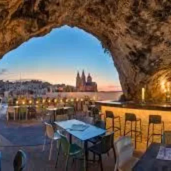 Panoramic Terrace & Cave Bar, Pergola Hotel