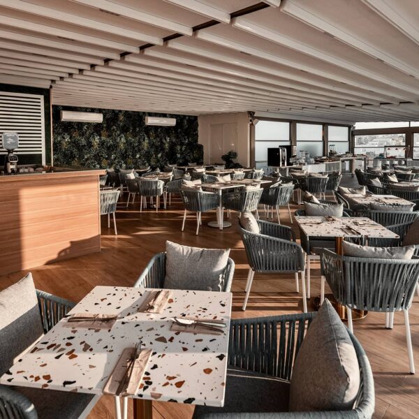 Eleven Eleven, Grands Suites