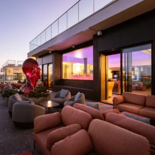 Medusa Sky Bar, AX ODYCY