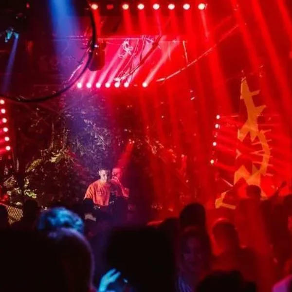 Sky Club, Playground